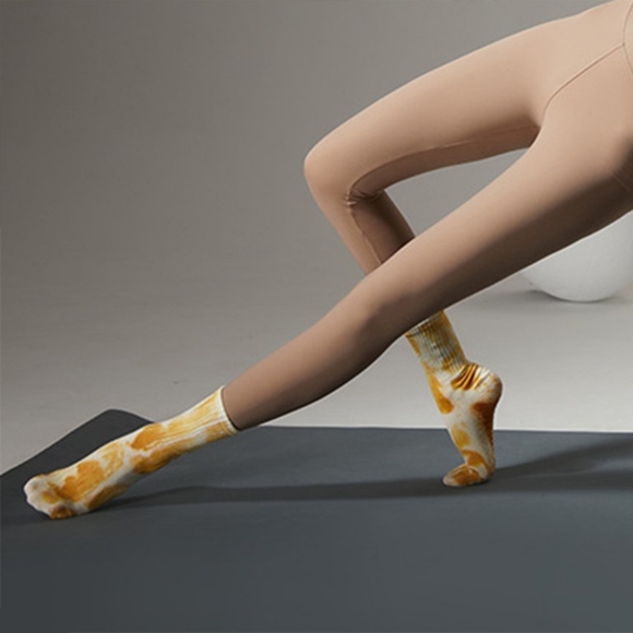 HOLIDAY PICK ♥️ Tye Dye Socks - Picture 6 of 6